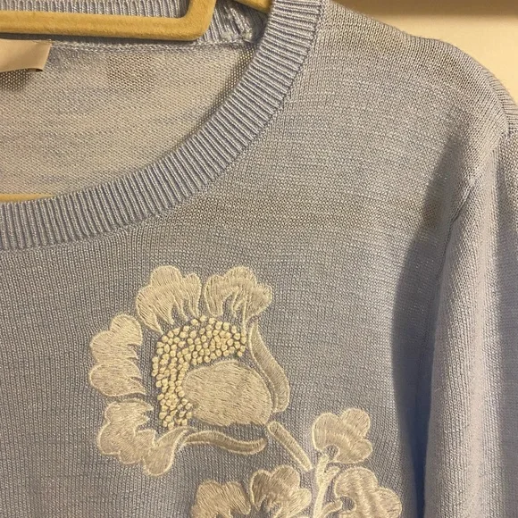 LOFT Light Blue Sweater with White Floral Detail - Picture 5 of 6